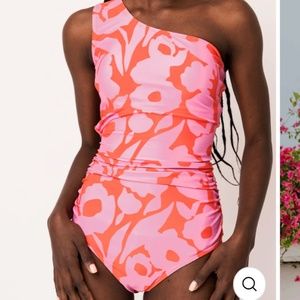 Women's Nani Swim Ava Cascade One Peice - Sz M- maternity friendly!!